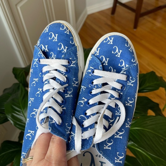 Row One Kansas City Royals KC logo sneakers lace up Men 7 Women's 8.5  Unisex - Picture 15 of 15